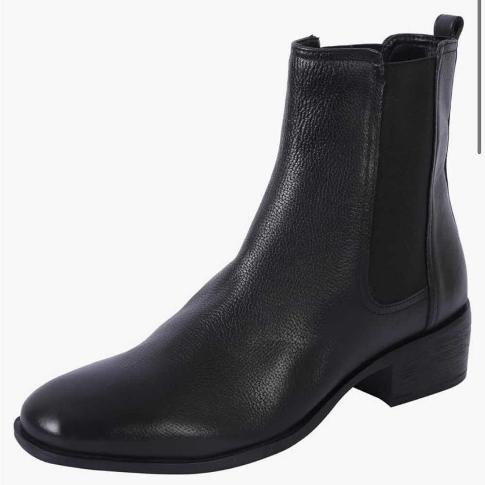 Kenneth Cole Chelsea ankle boots